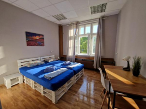 Lambo's Corner Varna - Guest Rooms